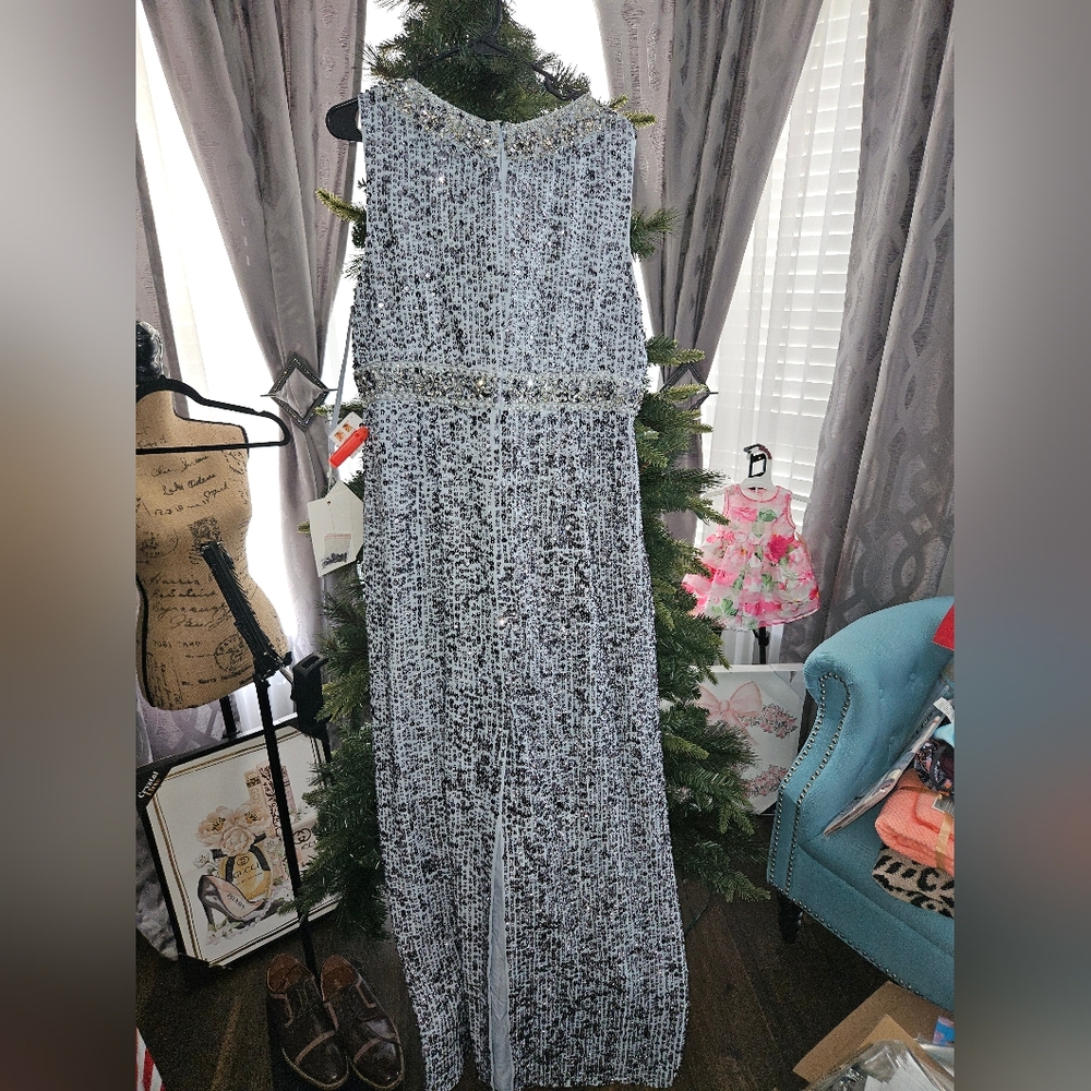NWT Mac Duggal Silver Sequin Maxi Dress - Picture 7 of 7